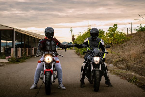 Apprendre les techniques de sécurité en tant que débutant en moto
