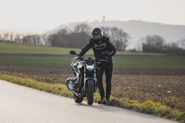 Les avantages de passer son permis moto à un âge plus mature
